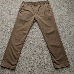 Weekday Warrior Dress Pants